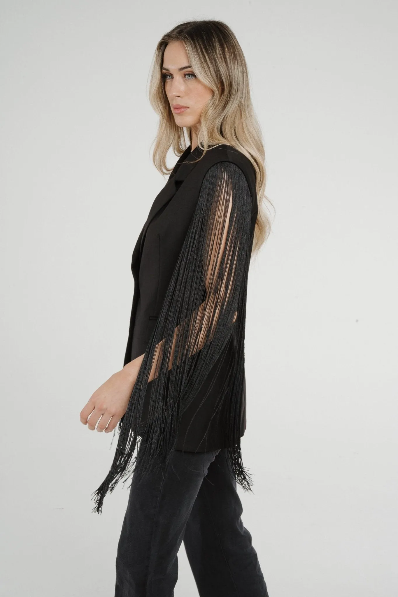 Alana Fringed Sleeveless Blazer In Black