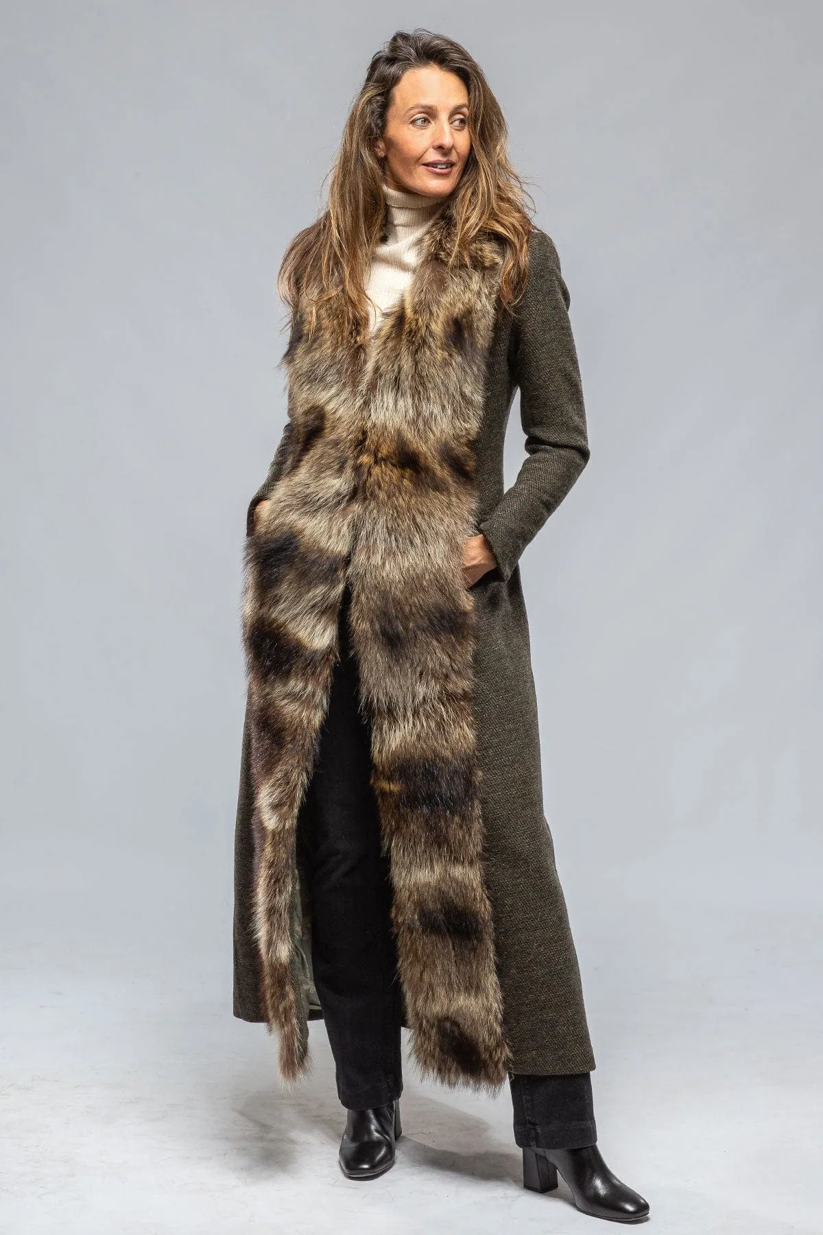 St. Petersburg Long Fur Trimmed Coat In Tweed