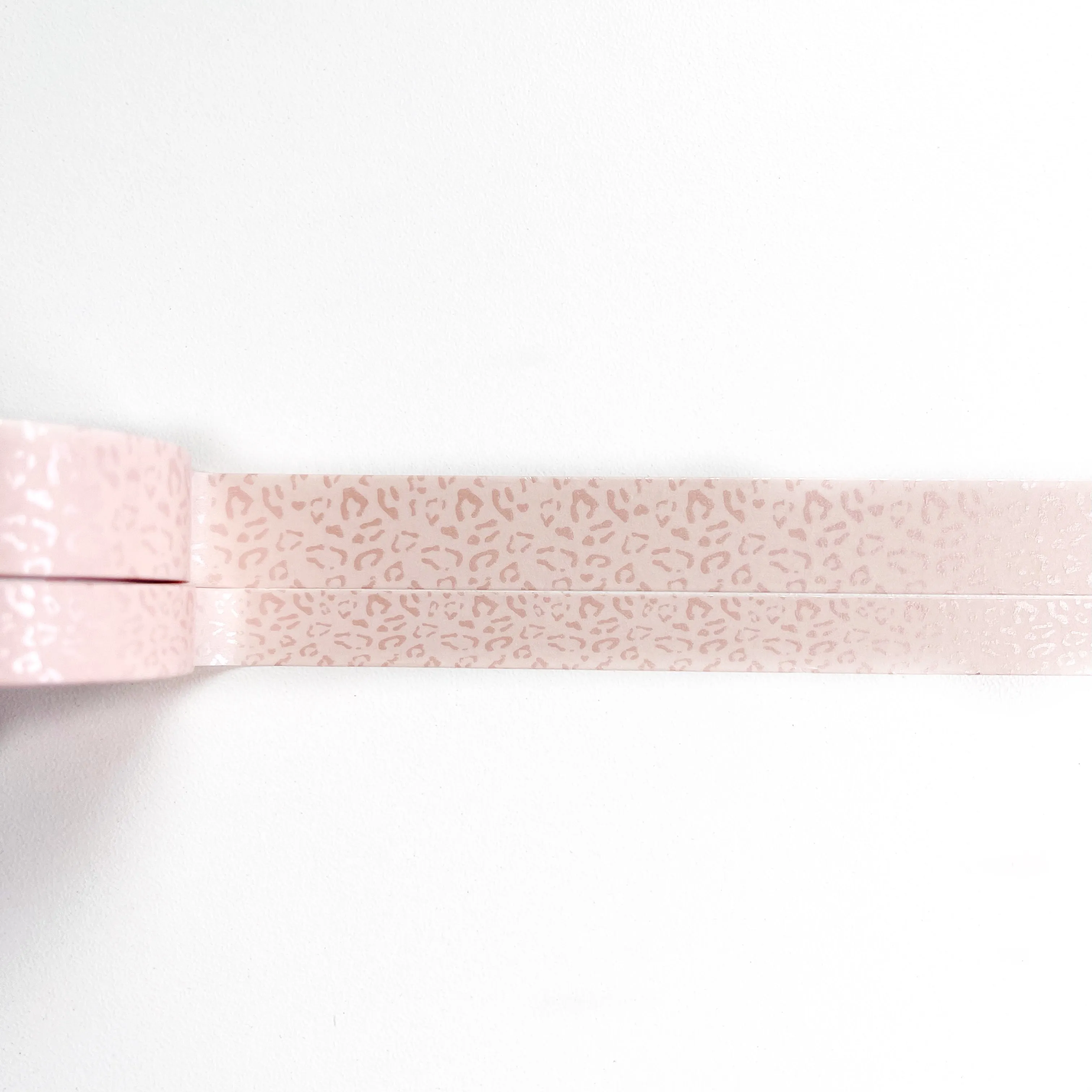 WASHI 15/10mm - Chic Pink Tone-on-Tone LEOPARD 2.0   pink pearl foil (reprint)